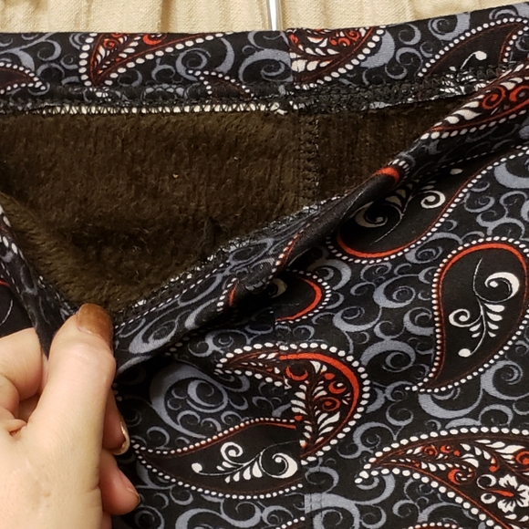 Cozy Brand Paisley Print Thermal Leggings SZ Small - Picture 4 of 4